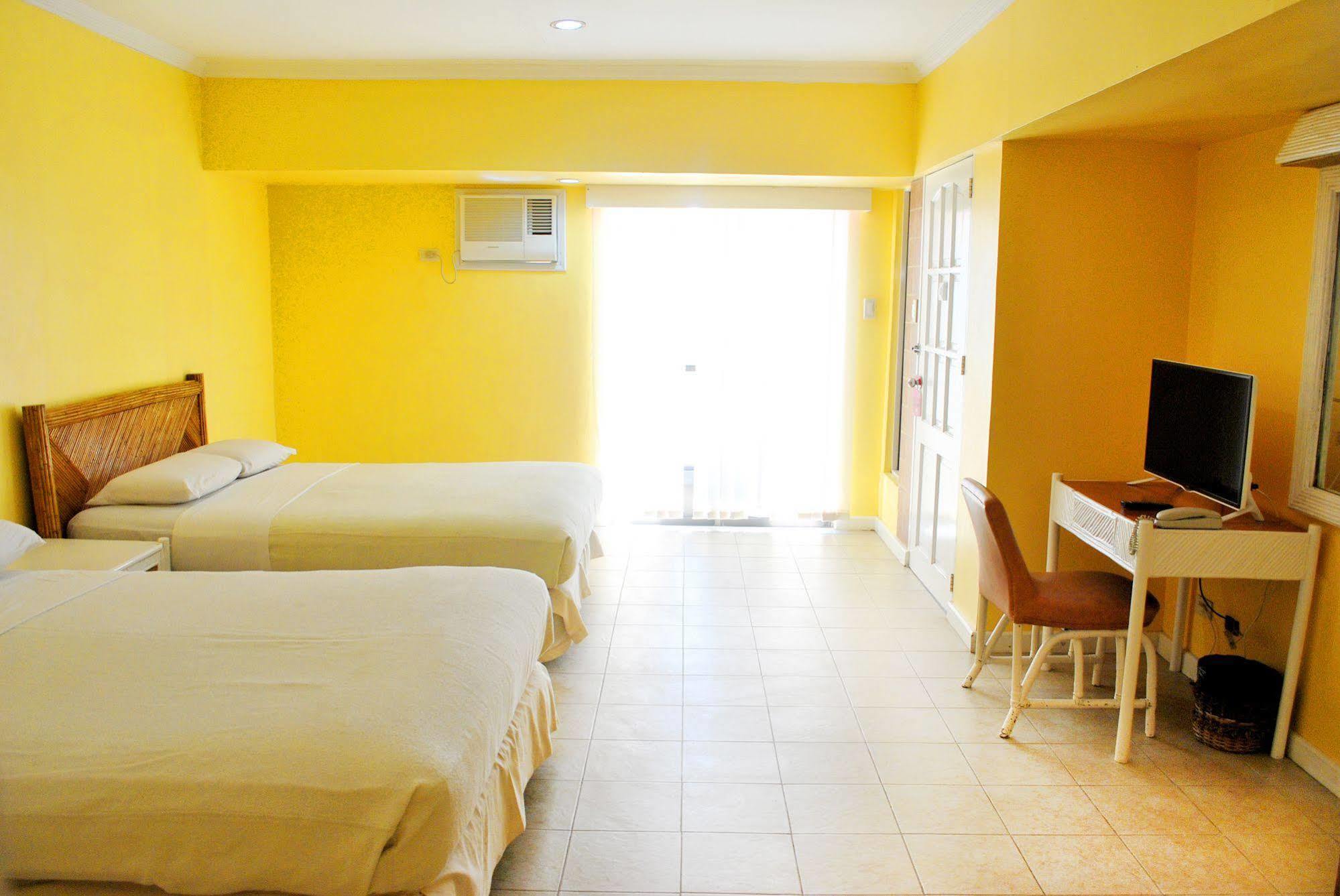 Leyte Park Resort Hotel ตาโคลบัน ภายนอก รูปภาพ