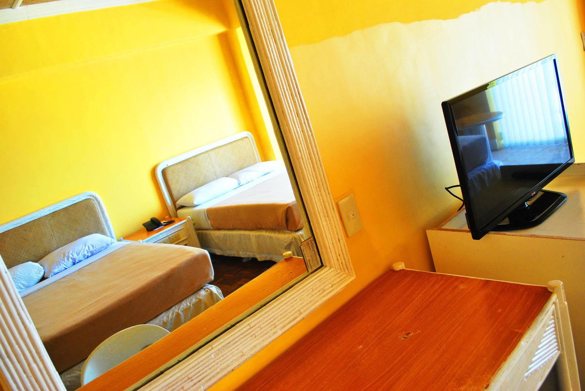 Leyte Park Resort Hotel ตาโคลบัน ภายนอก รูปภาพ